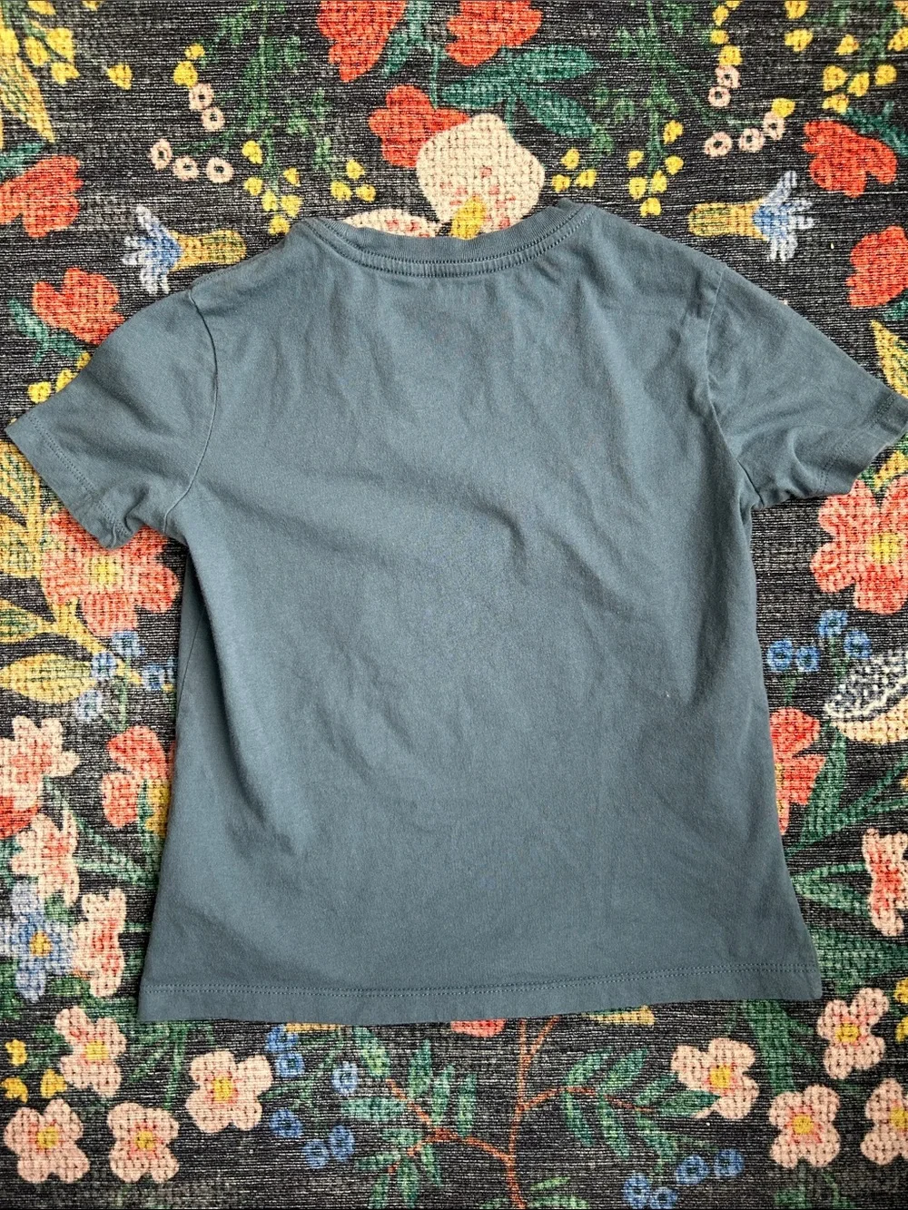 Old Navy x Disney Mickey Mouse Graphic Tee, Size Small (6/7)